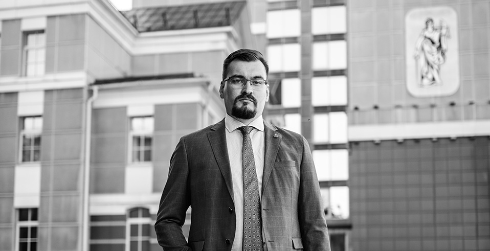Адвокат Зуев Максим Викторович